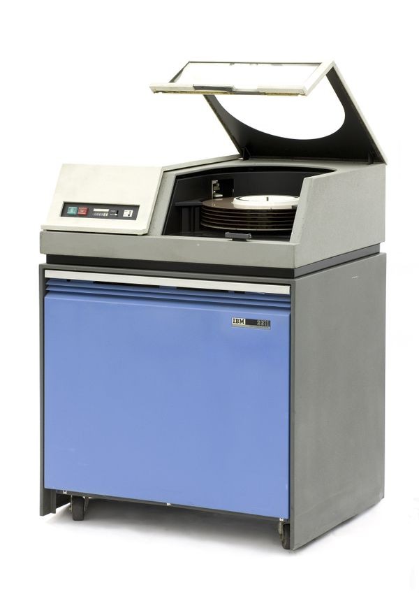 دیسک‌گردان2 IBM 2311 برای سیستم 360