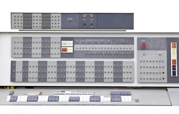 میزفرمان کامپیوتر IBM 7049 2