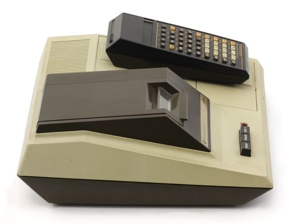 چاپ‌گر TI PC-100A همراه با بدنۀ امنیتی3